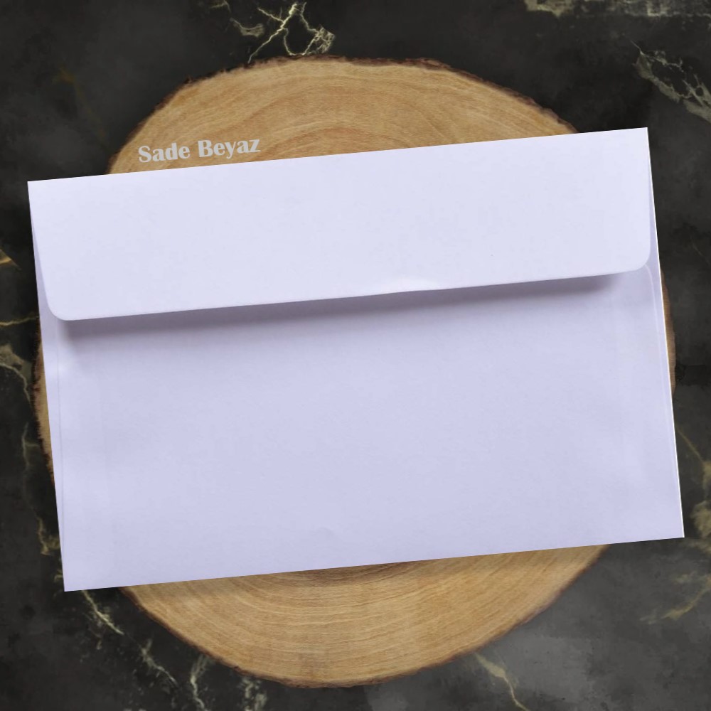 Beyaz davetiye zarfı
